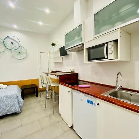 025 Caterina Look Izquierda Apartment Barcelona
